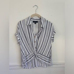 Fortune & Ivy Women’s Striped Top, size Small